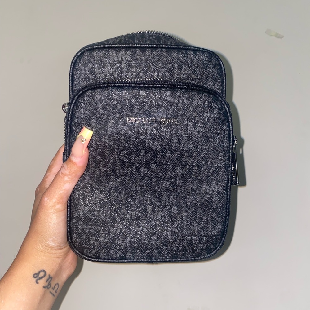Michael Kors purse🖤